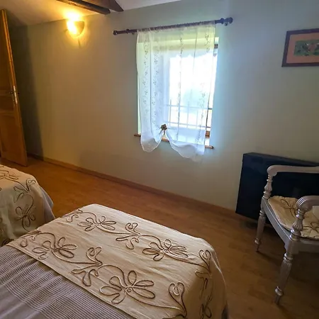 Familial Calme Avec Jardin, Wifi Et Equipements Bebe, Animaux Acceptes - Fr-1-584-92