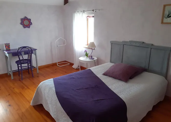 Familial Calme Avec Jardin, Wifi Et Equipements Bebe, Animaux Acceptes - Fr-1-584-92