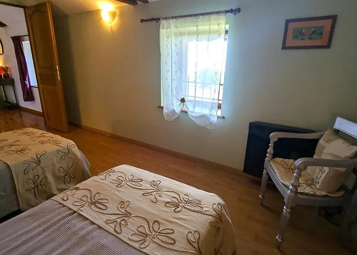 Familial Calme Avec Jardin, Wifi Et Equipements Bebe, Animaux Acceptes - Fr-1-584-92