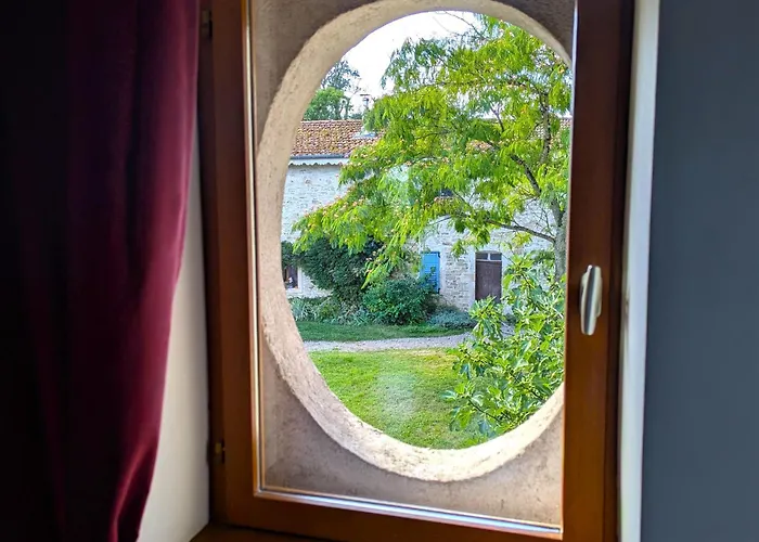 Familial Calme Avec Jardin, Wifi Et Equipements Bebe, Animaux Acceptes - Fr-1-584-92