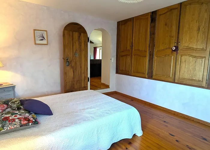 Prázdninový dům Familial Calme Avec Jardin, Wifi Et Equipements Bebe, Animaux Acceptes - Fr-1-584-92