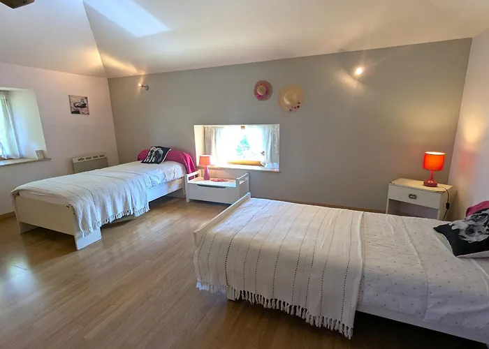 Familial Calme Avec Jardin, Wifi Et Equipements Bebe, Animaux Acceptes - Fr-1-584-92 *