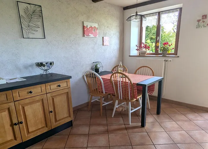 Familial Calme Avec Jardin, Wifi Et Equipements Bebe, Animaux Acceptes - Fr-1-584-92 * Saint-Germain (Meurthe-et-Moselle)